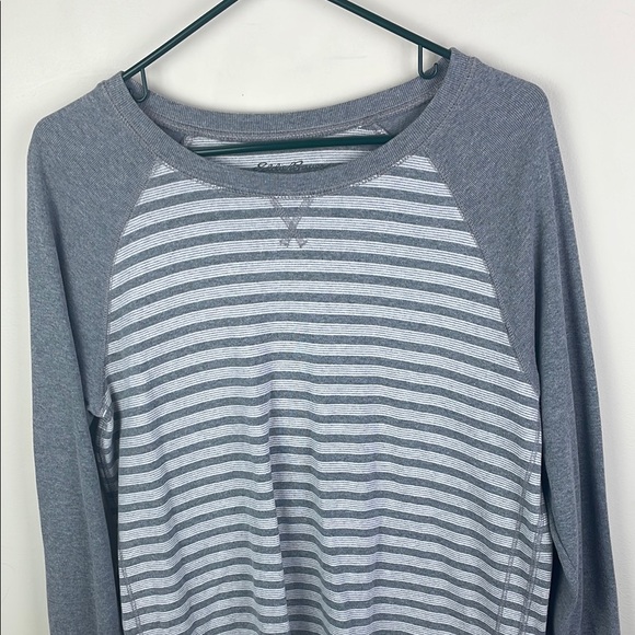 Eddie Bauer Legend Wash Striped Gray Crewneck Top - Picture 1 of 6